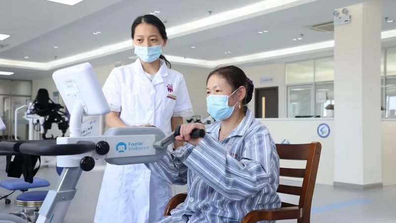 养老护理员证：守护失能老人，专业照护的力量
